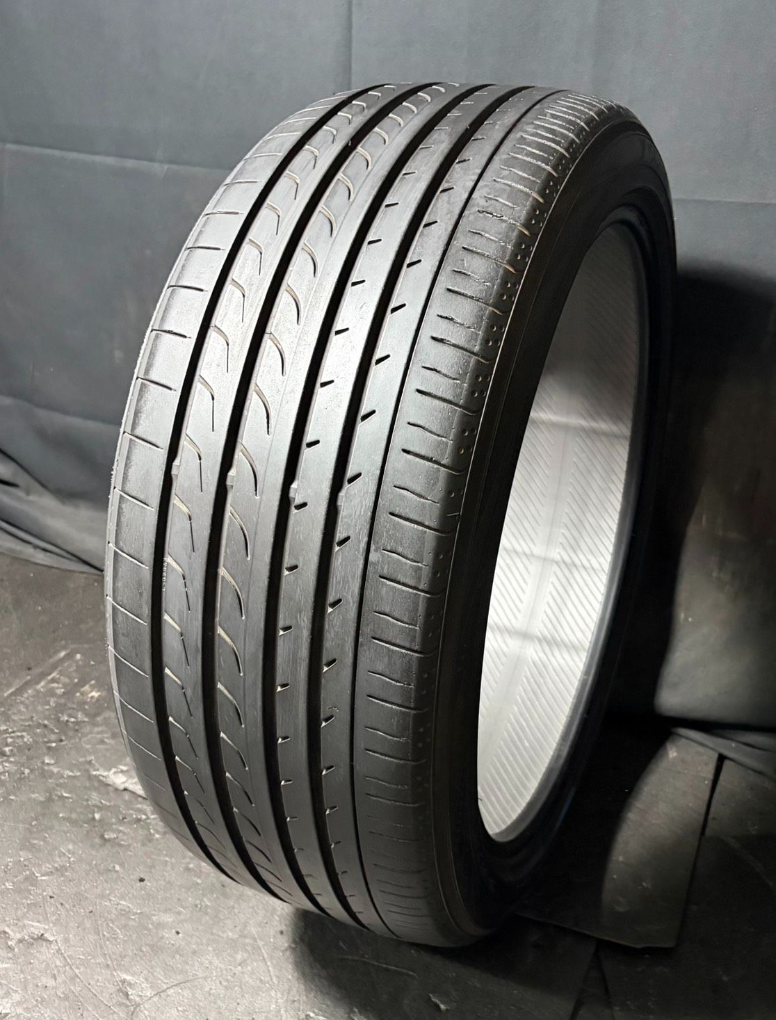 2021年製 約7.5分山 ヨコハマ　YOKOHAMA ブルーアース　BluEarth RV02 245/40R20 1本 h_2444