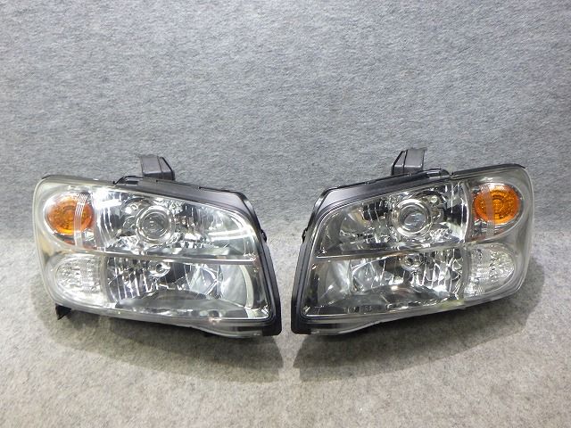 ステージア　ヘッドライト　左右　HID　キセノン　M35　NM35　後期　100-63871　F　アクシス　バラスト付　260611008