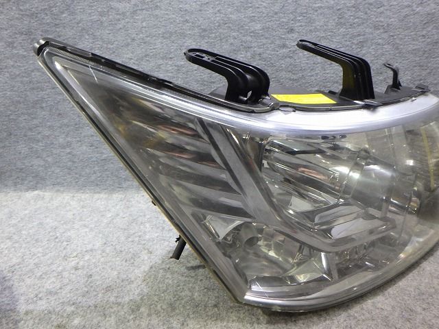 三菱 デリカ D5 前期 ヘッドライト 左右 バラスト付 ジャンク デリカD5 ヘッドライト 左右 HID CV 前期 100-87918 9301D291 ジャンク
