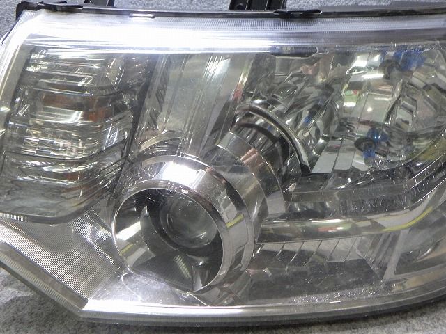 デリカD5 ヘッドライト 左右 HID CV 前期 100-87918 9301D291 ジャンク