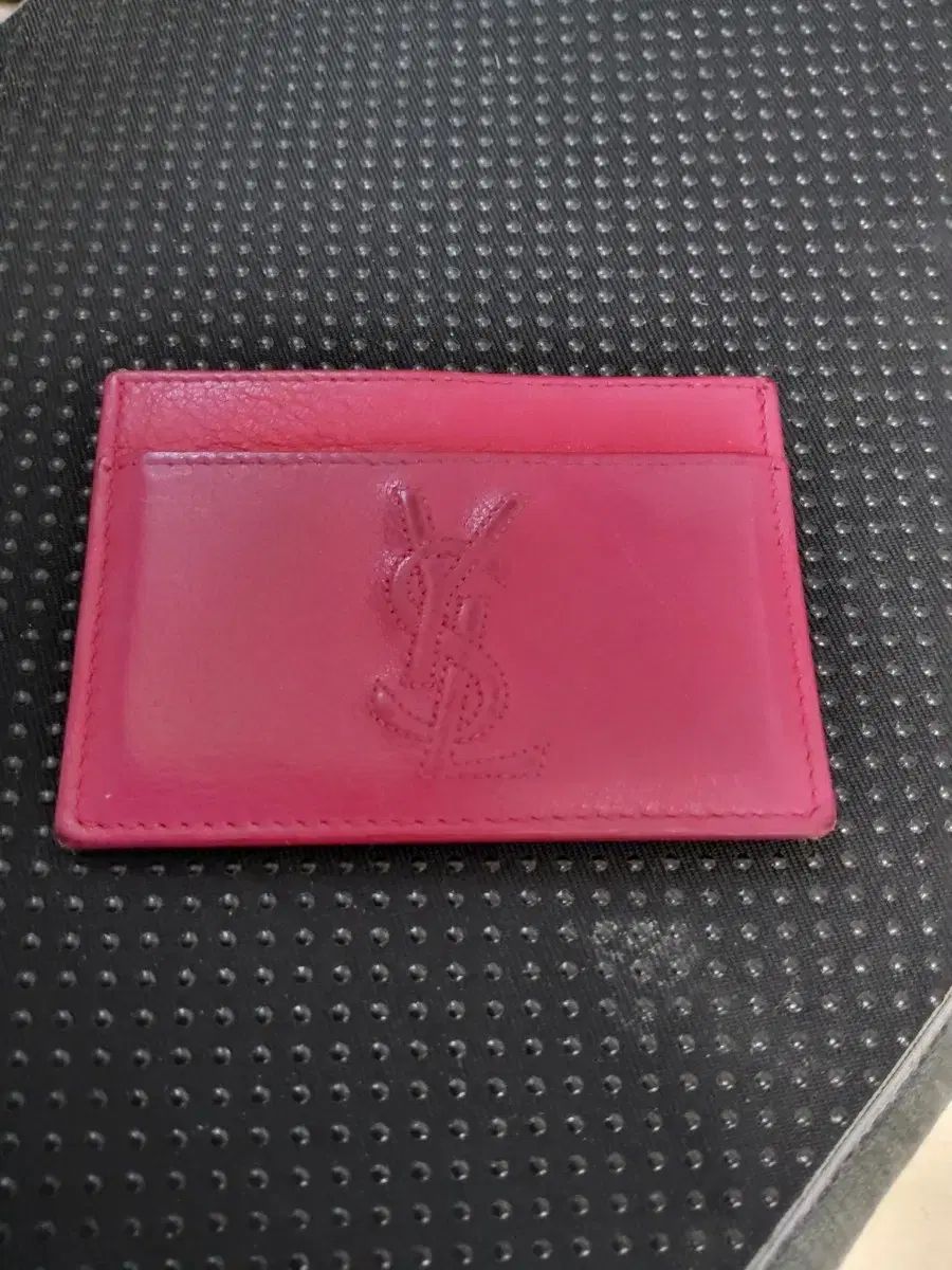 イヴ・サンローラン カードウォレット