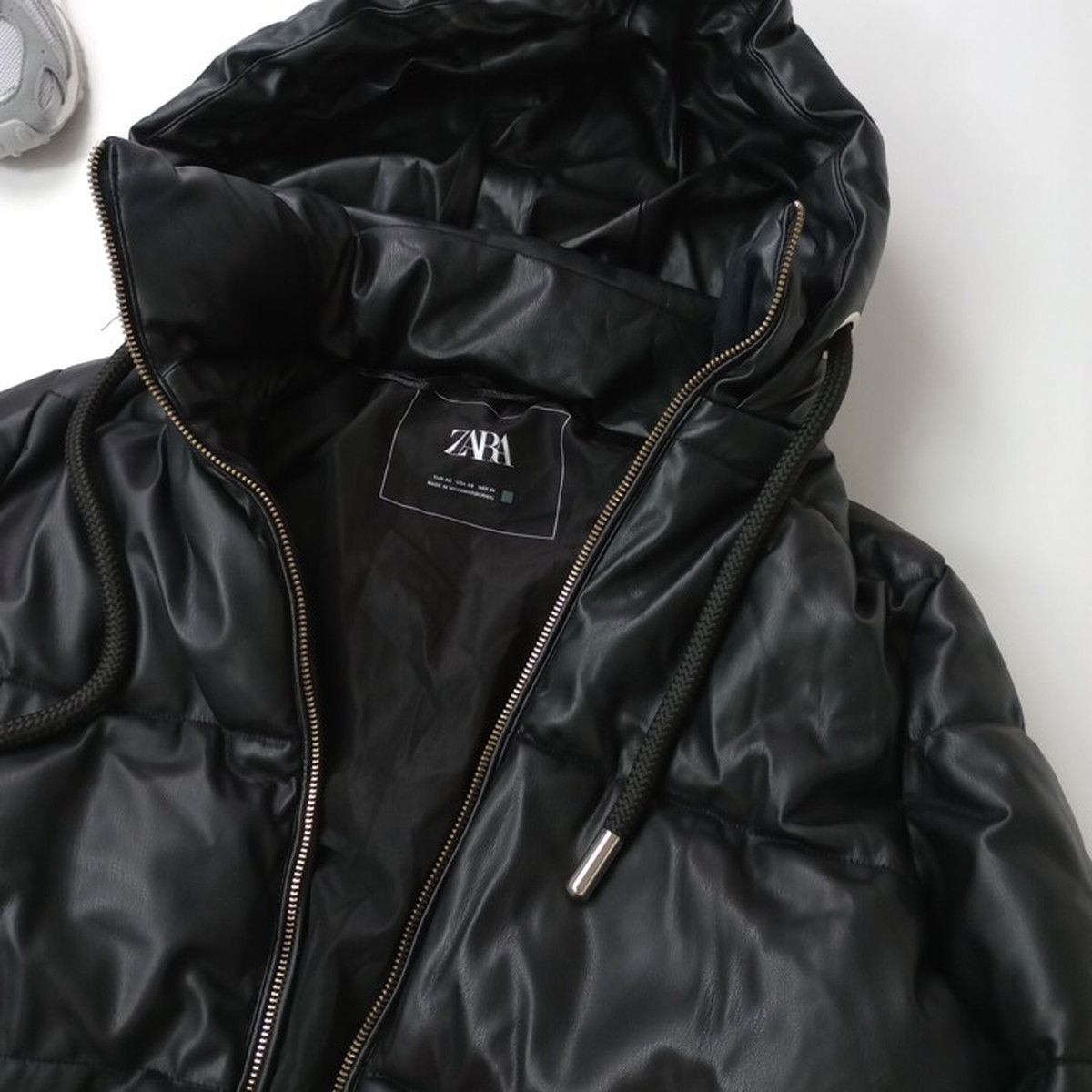ZARA ザラ フード付きフェイクレザー 中綿 ブラック ジャケット /26F 