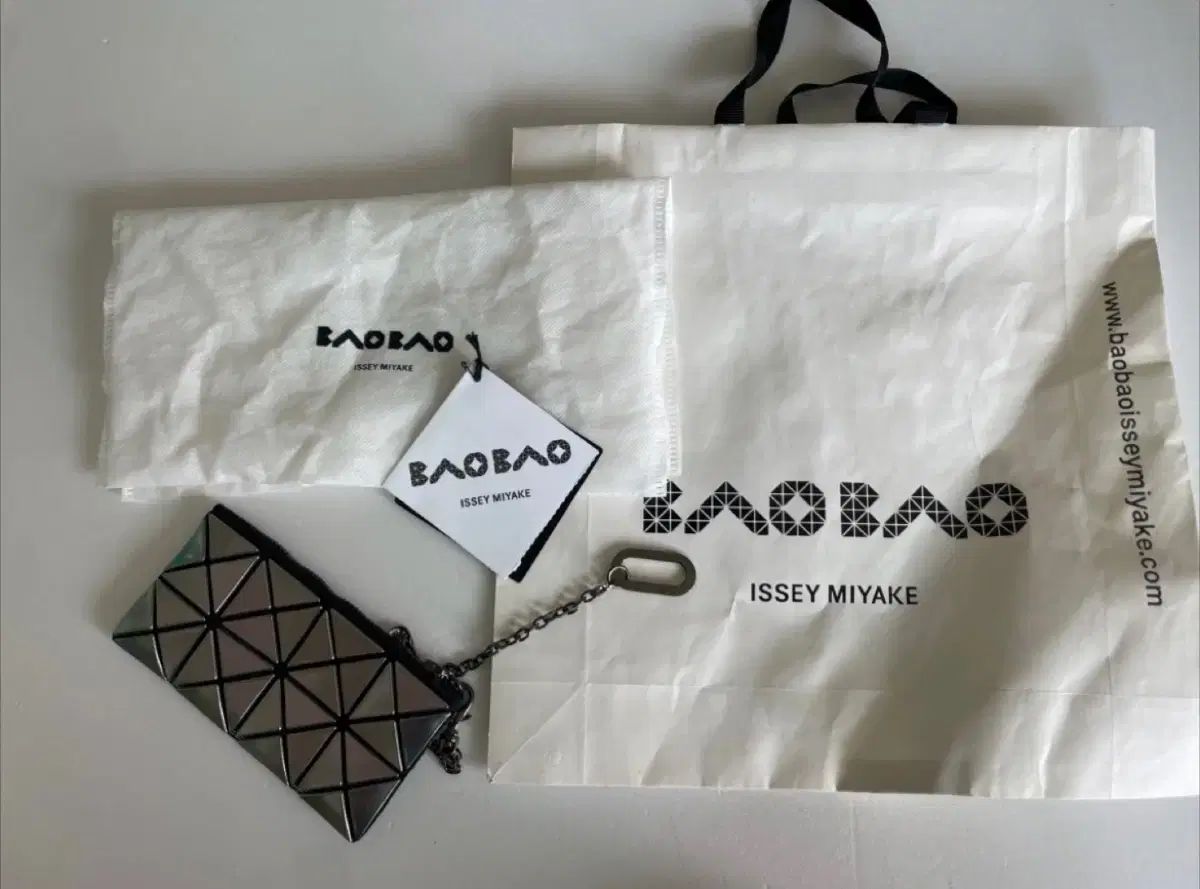 (正規品/新品) BAO BAO ISSEY MIYAKE バオバオイッセイミヤケ ポーチ