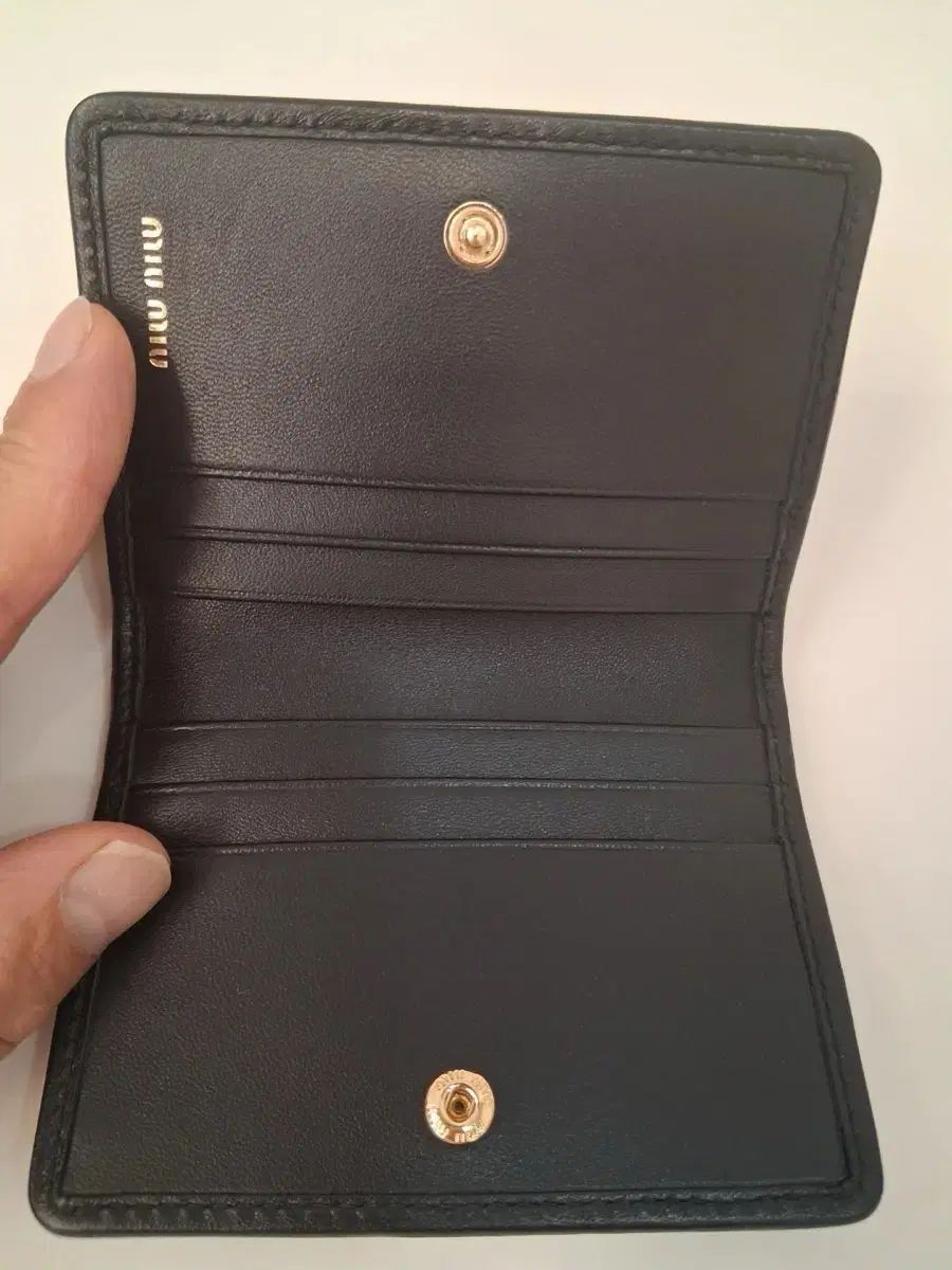 新品/ ミュウミュウ マトラッセ 二つ折り財布 カードウォレット