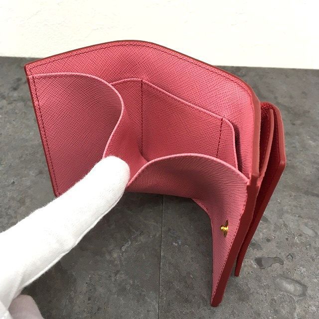 未使用品 PRADA 三つ折り財布 1MH021 サフィアーノ ピンク 190 未使用品 PRADA 三つ折り財布 1MH021 サフィアーノ ピンク 190