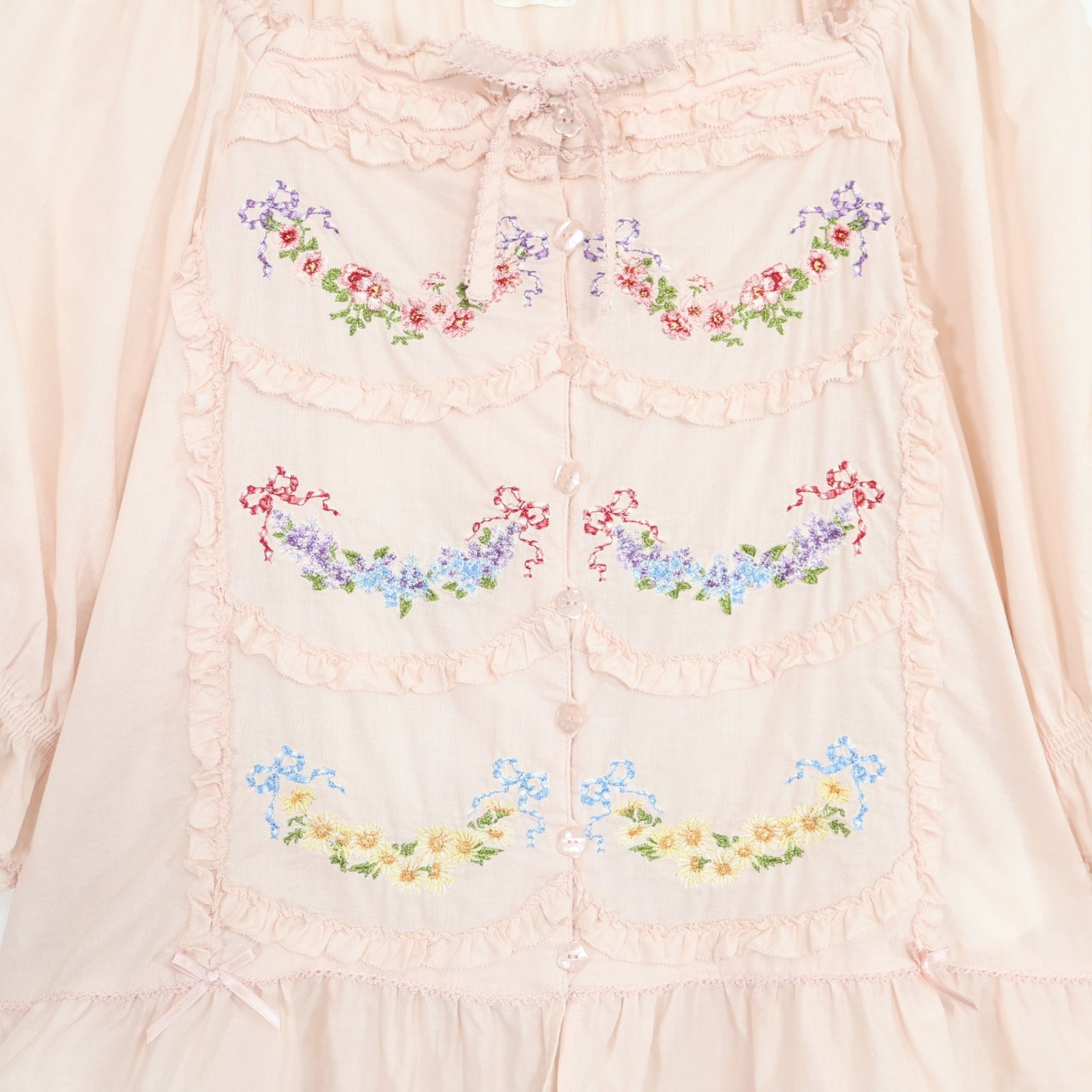 【美品】ピンクハウス★le langage des fleurs 刺繍入りローンブラウス ピンク系 前開き フリル&リボン♪2023年 z21088