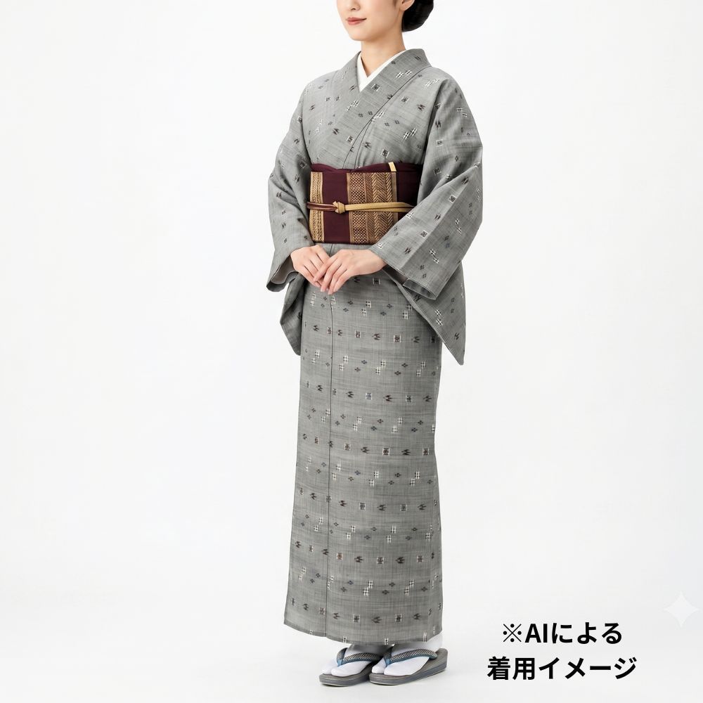 リユース【訳あり反物】本場琉球かすり 着尺 絹100% 伝統工芸品 グレー 灰 絣 紬 ※所々に微細なシミあり リメイク お稽古 未仕立て 8142-1