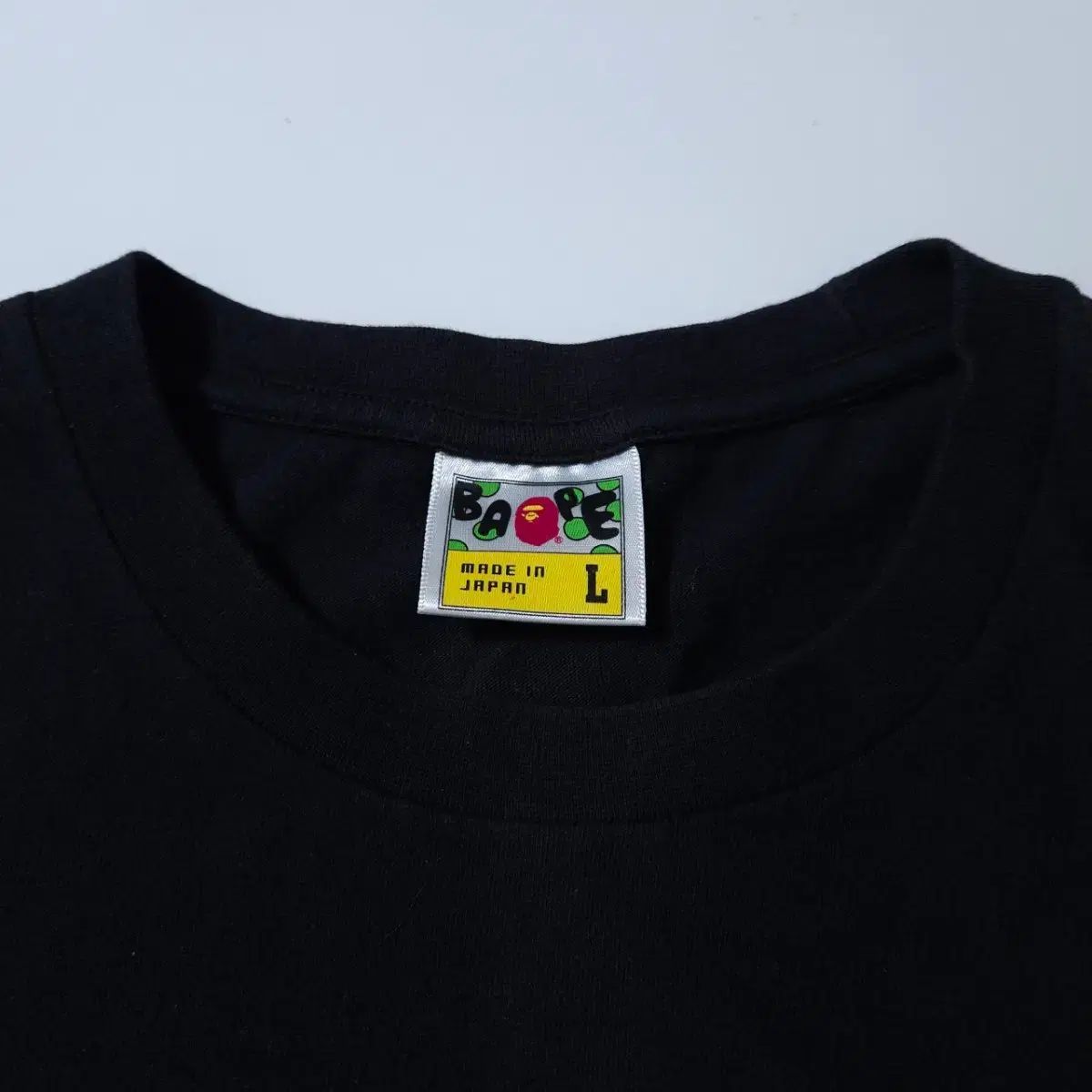 A BATHING APE アベイシングエイプ 半袖Tシャツ 100 A BATHING APE アベイシングエイプ 半袖Tシャツ 100