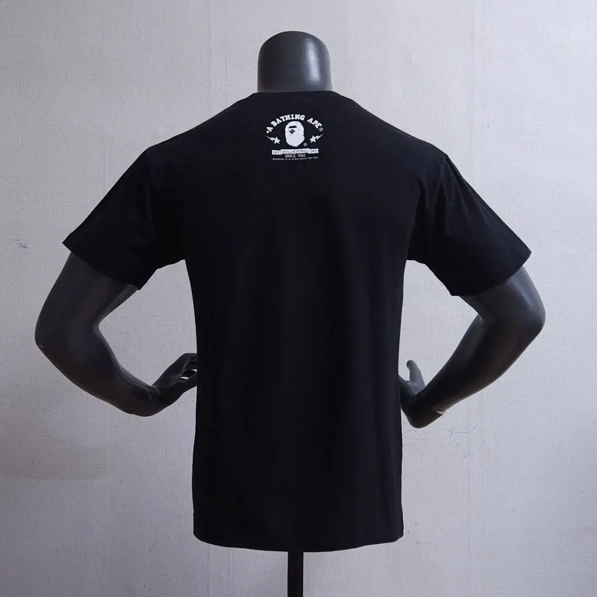 A BATHING APE アベイシングエイプ 半袖Tシャツ 100 A BATHING APE アベイシングエイプ 半袖Tシャツ 100
