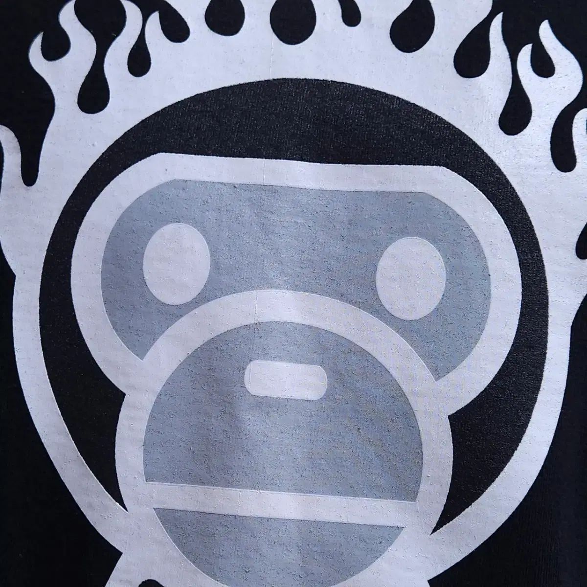 A BATHING APE アベイシングエイプ 半袖Tシャツ 100 A BATHING APE アベイシングエイプ 半袖Tシャツ 100