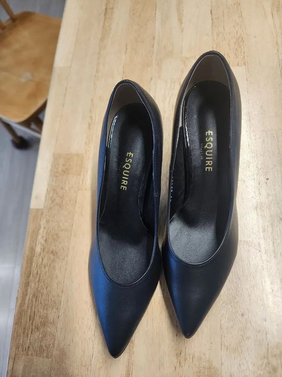 新品 (微細な傷) エスクワイア レディース ヒール 245 8cmヒール 定価239000
