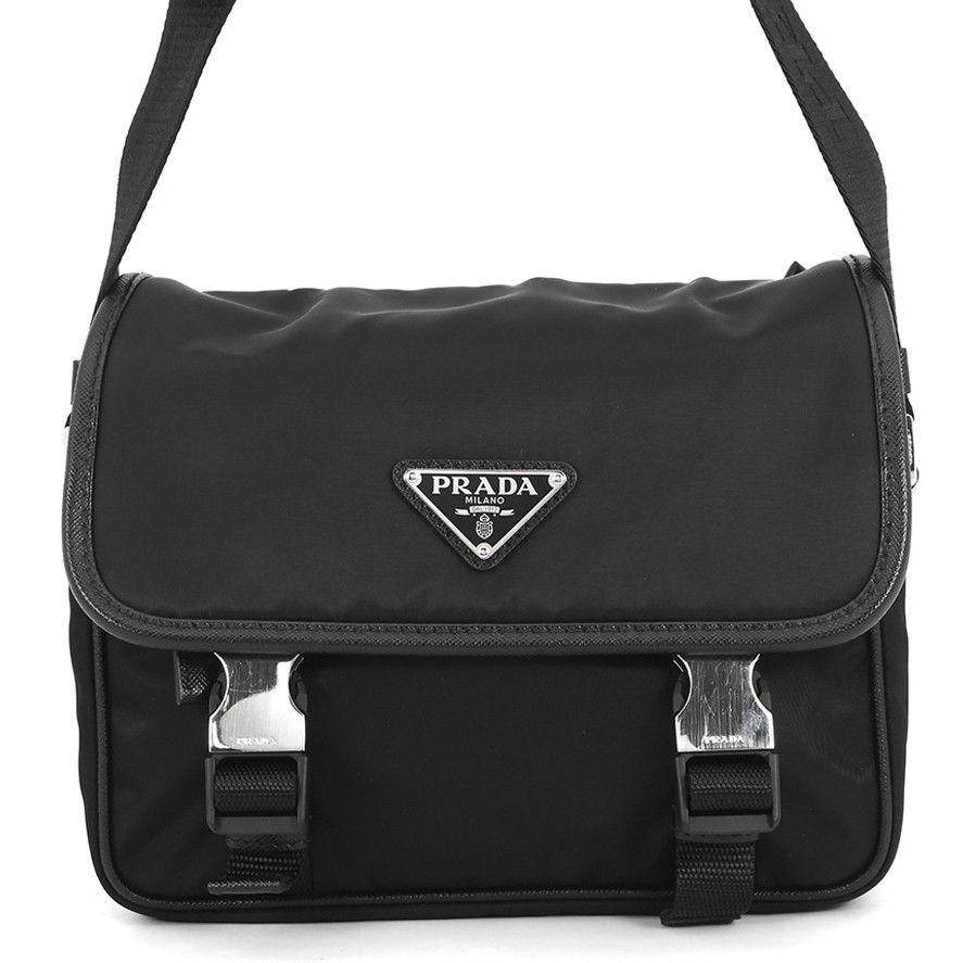 お買い得，低価 プラダ ショルダーバッグ Re-Nylon トライアングルロゴ 