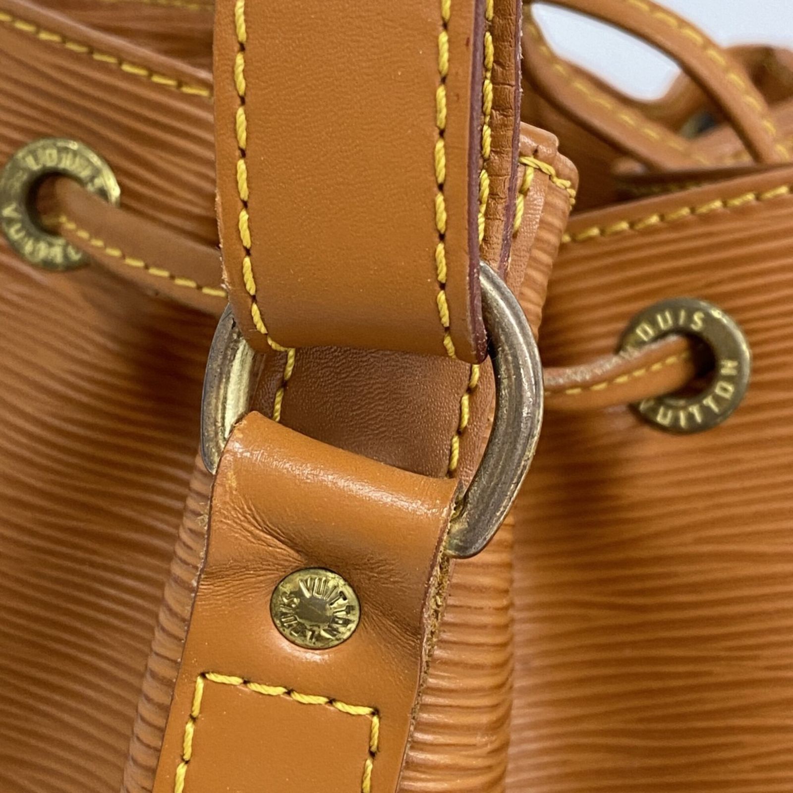 ルイ・ヴィトン(Louis Vuitton) ルイ・ヴィトン ショルダーバッグ エピ