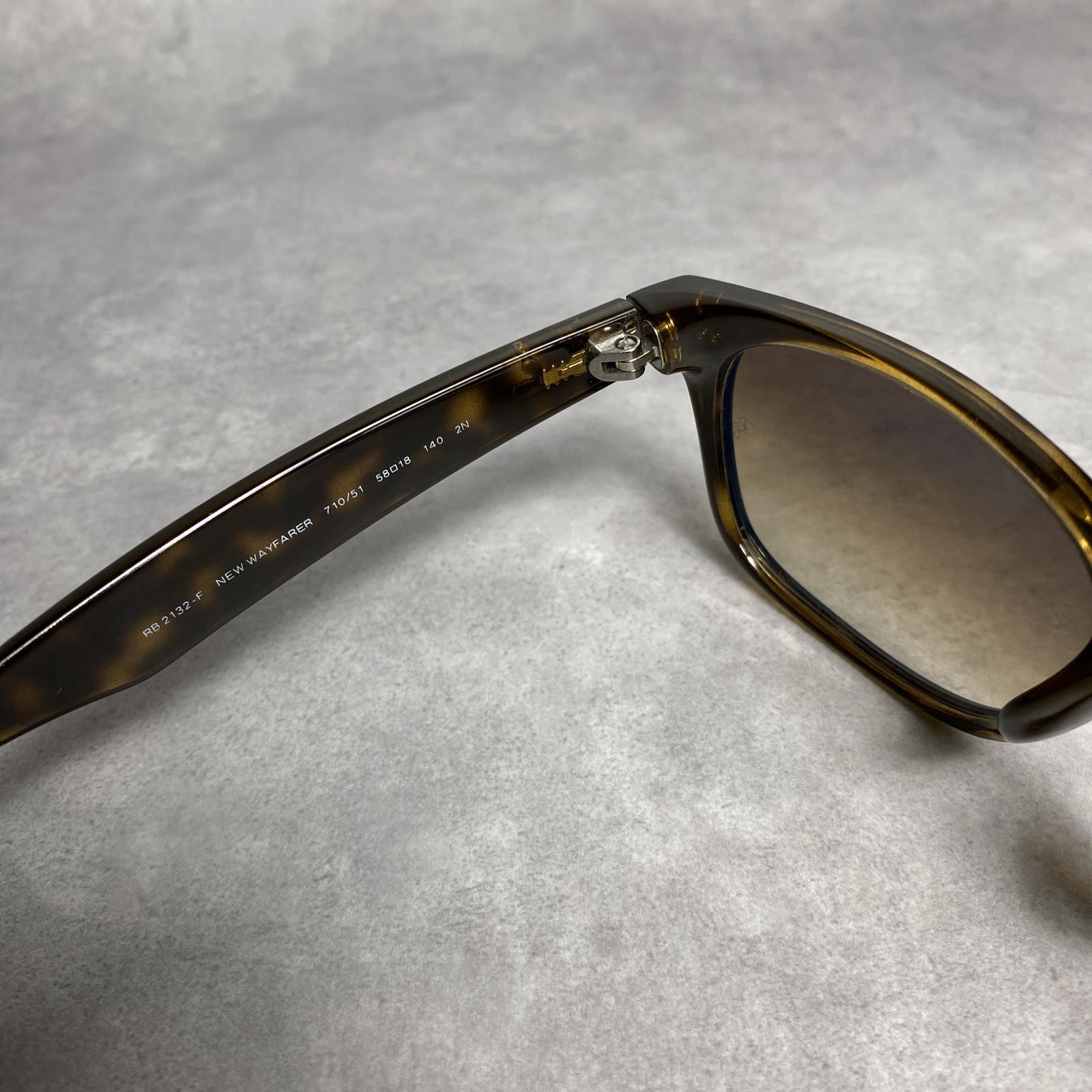 WQ1186●Ray Ban：RB2132-F NEW WAYFARER サングラス ●58□18-140● ライトハバナ べっ甲柄フレーム/ブラウングラデーションレンズ レイバン ニューウェイファーラー