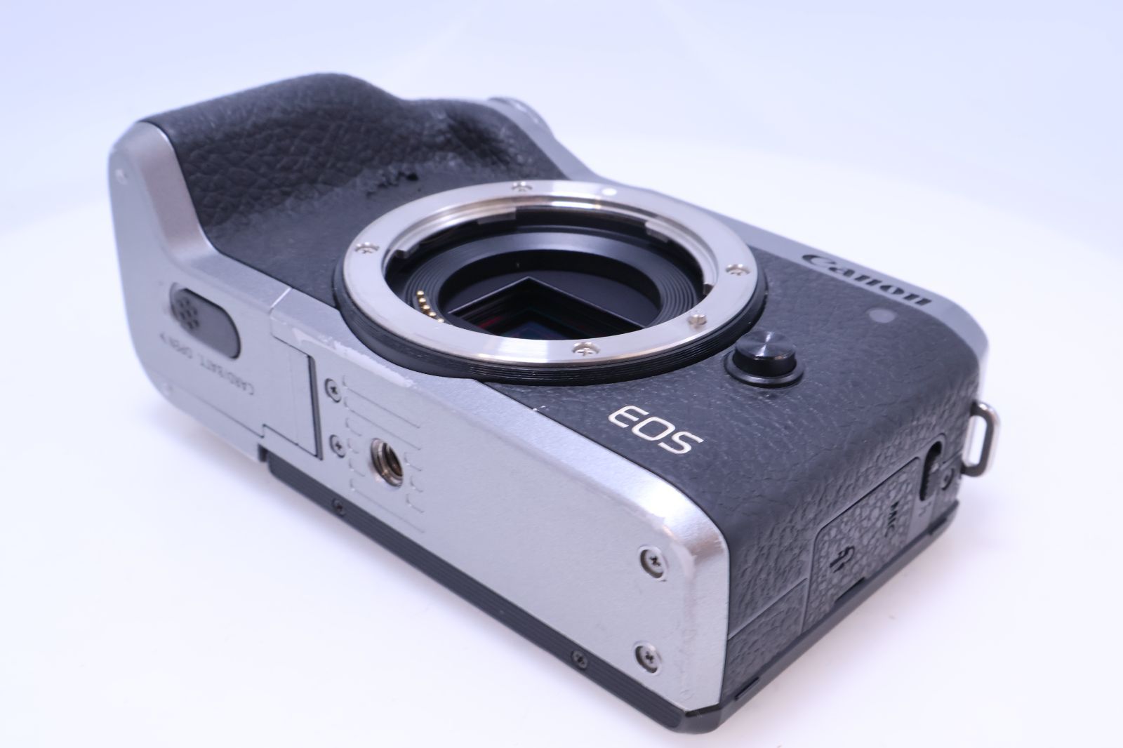 良品】Canon EOS M6 Mark II ボディー シルバー EOSM6MK2SL-BODY 