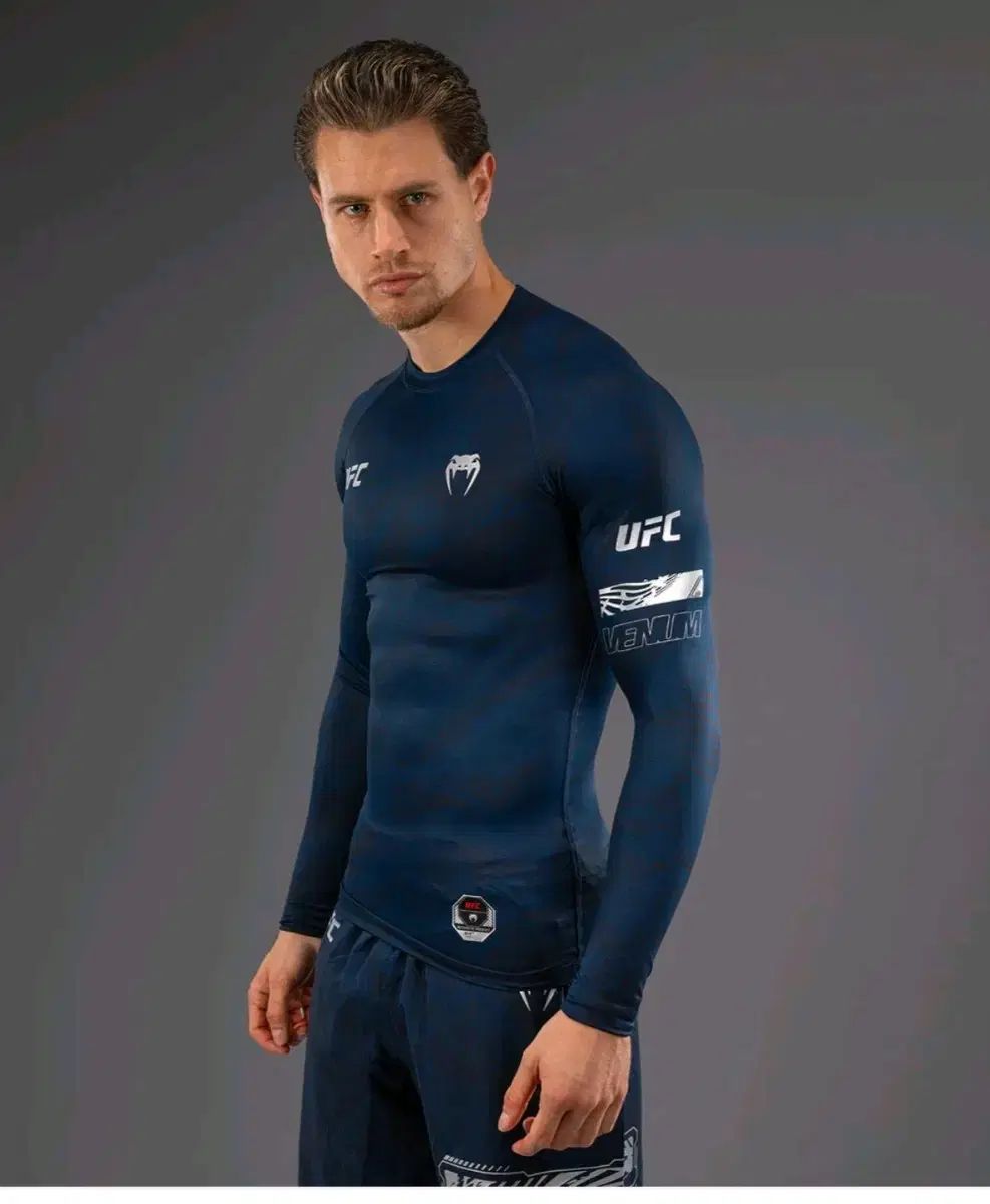 VENUM UFC アセンティック ラッシュガード M 新品