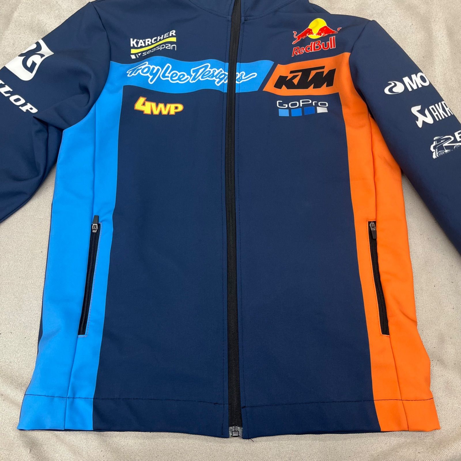 KTM レッドブルレーシングチーム ソフトシルエットジャケット レプリカ