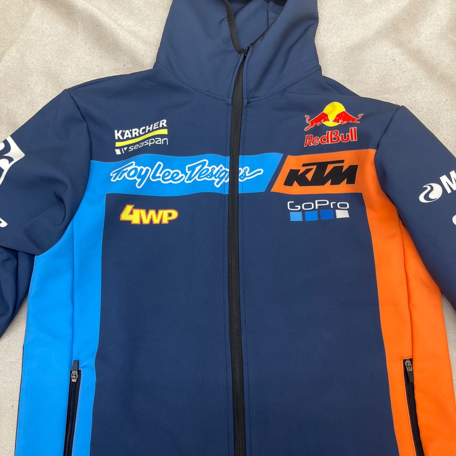KTM レッドブルレーシングチーム ソフトシルエットジャケット レプリカ