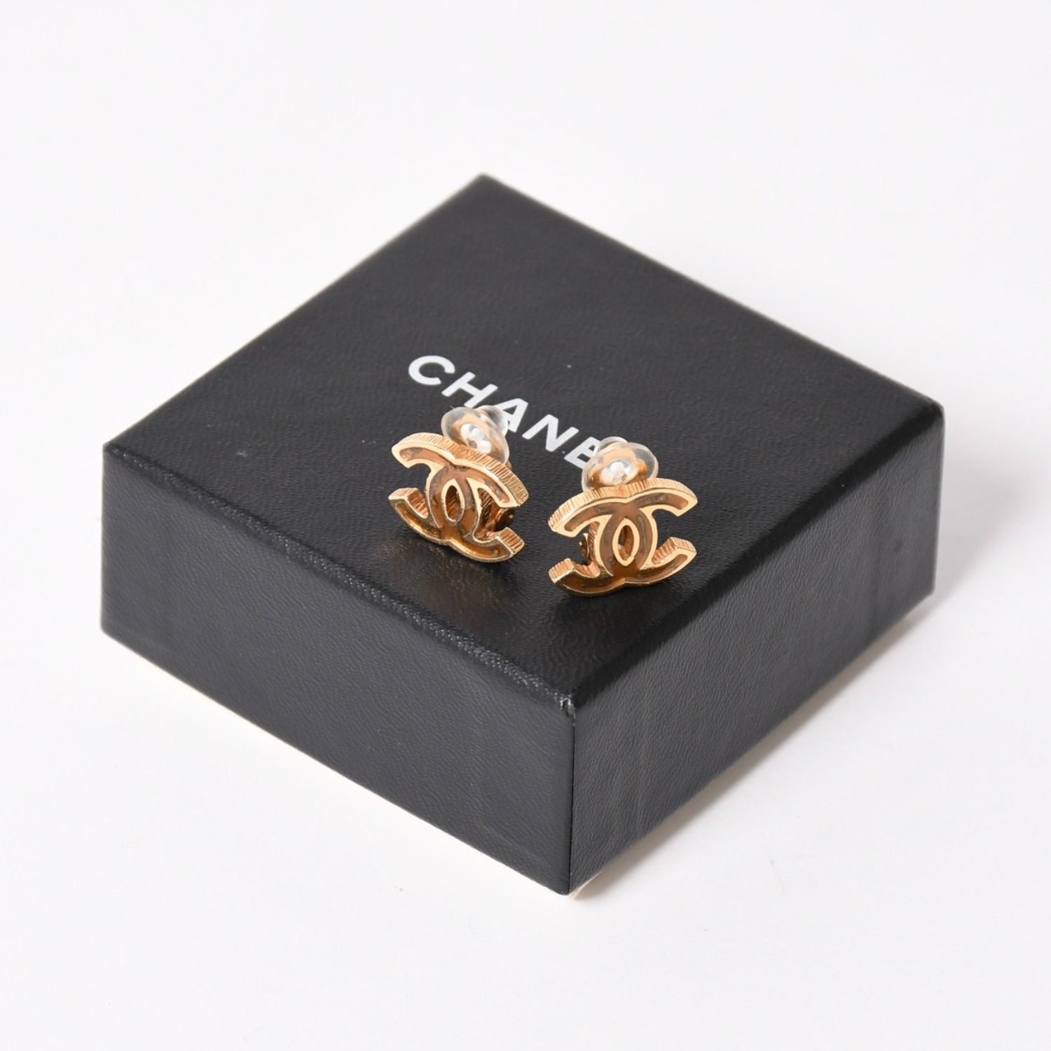極美品 CHANEL シャネル ココマーク イヤリング 重量約5.89g 05A刻印 ゴールド ブラウン メタル GP 両耳用 中古 4a003129 46,200円