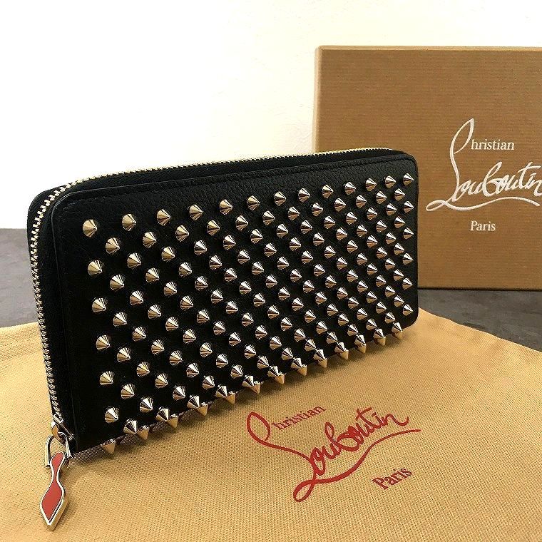 未使用品 Christian Louboutin 長財布 パネトーネ スタッズ 箱付き 196