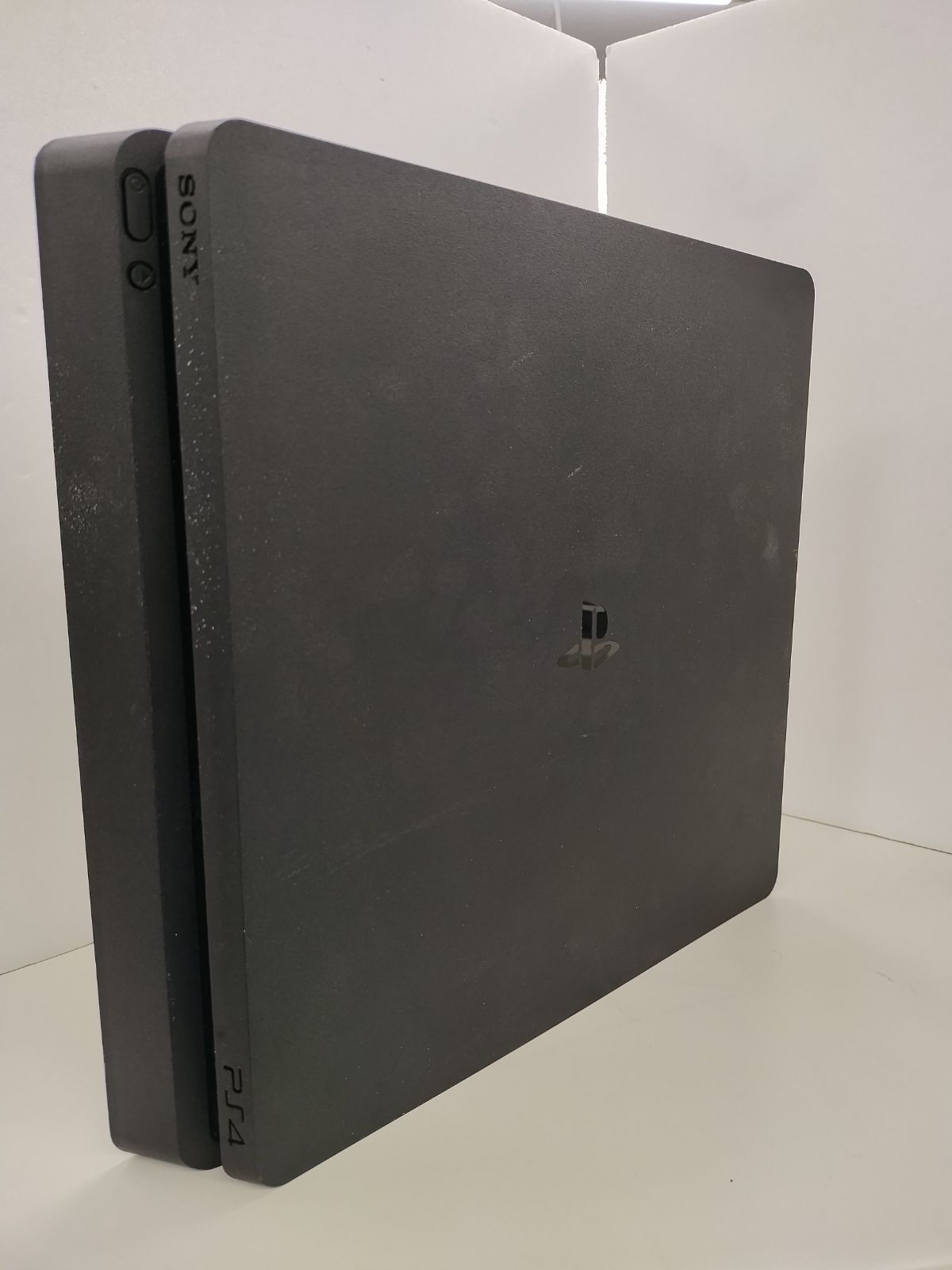 中古本体】PS4本体 CUH-2000A 500GB ジェットブラック 本体のみ【50