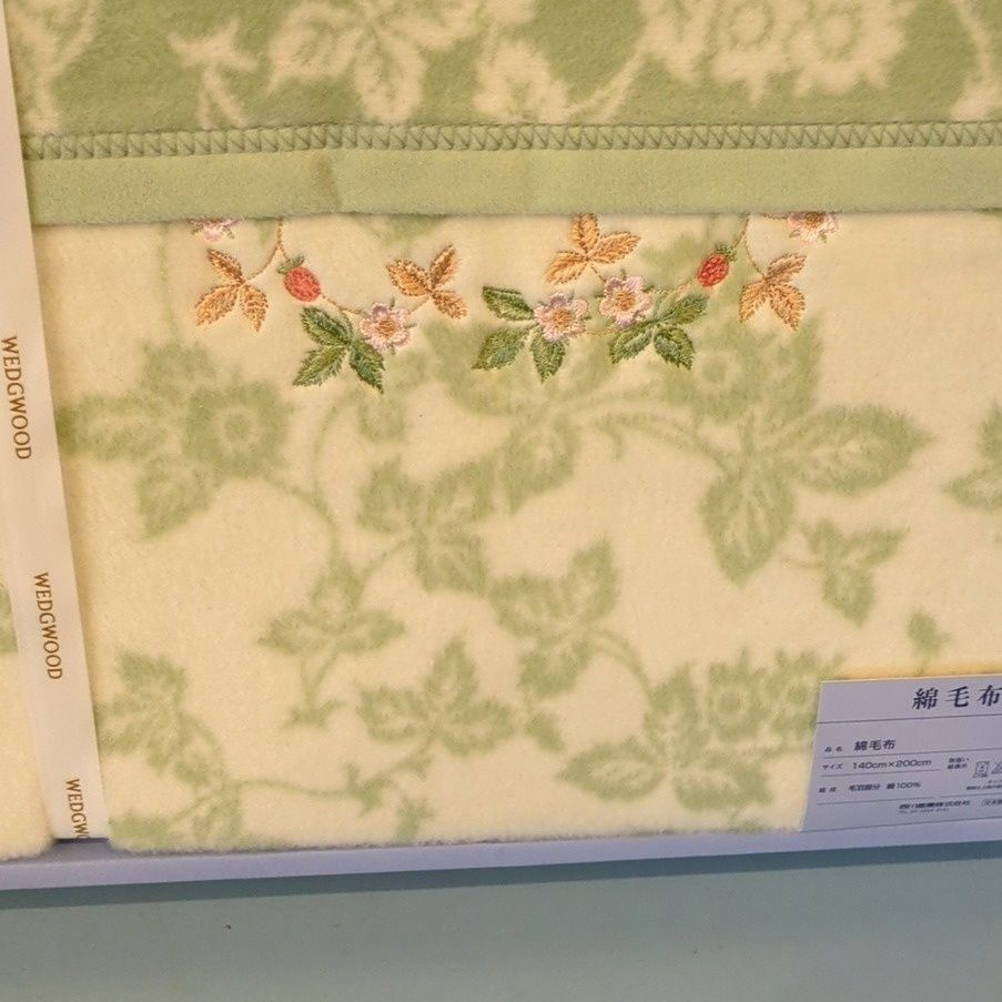 WEDGWOOD ウェッジウッド ワイルドストロベリー 綿毛布 刺繍 寝具