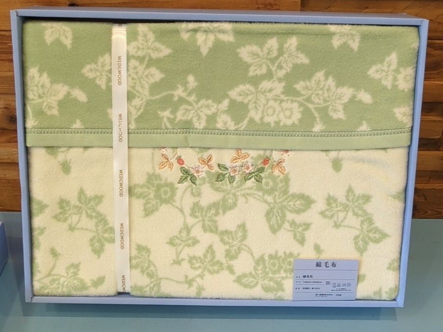 WEDGWOOD ウェッジウッド ワイルドストロベリー 綿毛布 刺繍 寝具