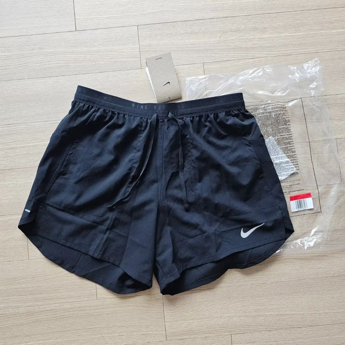 L 85 新品) NIKE ドライフィット 5インチ ブリーフ ランニング ショーツ ハーフパンツ
