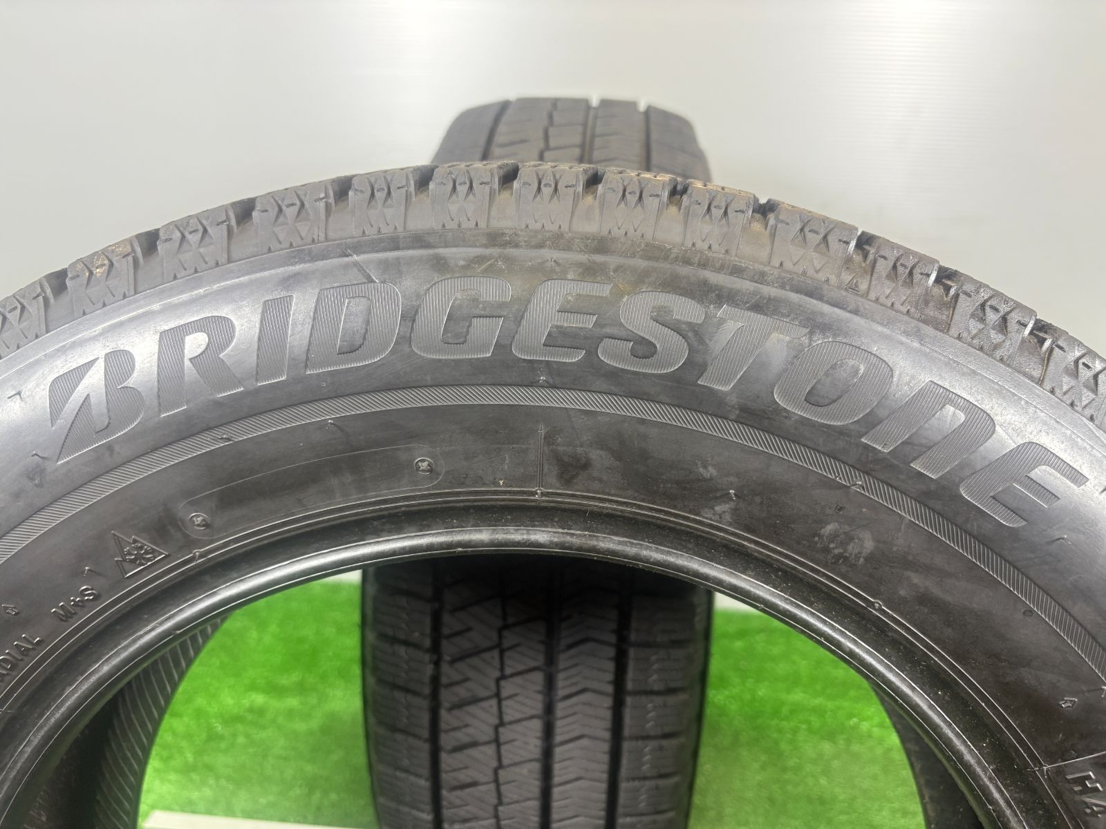 送料無料☆195/65R15 ブリヂストン VRX2 2022年製 2本 冬 タイヤ