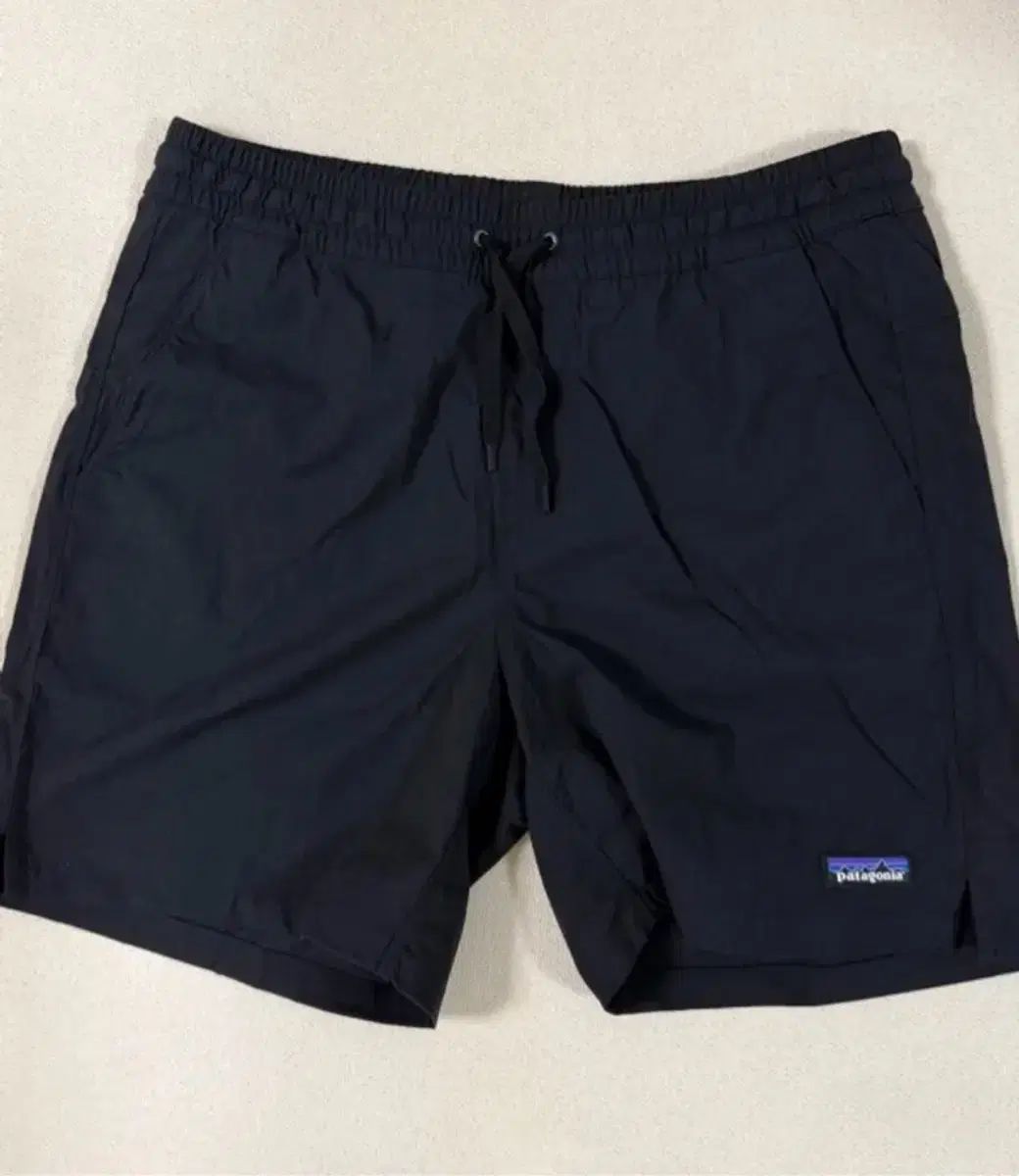 パタゴニア バギーズ 6インチ M 新品