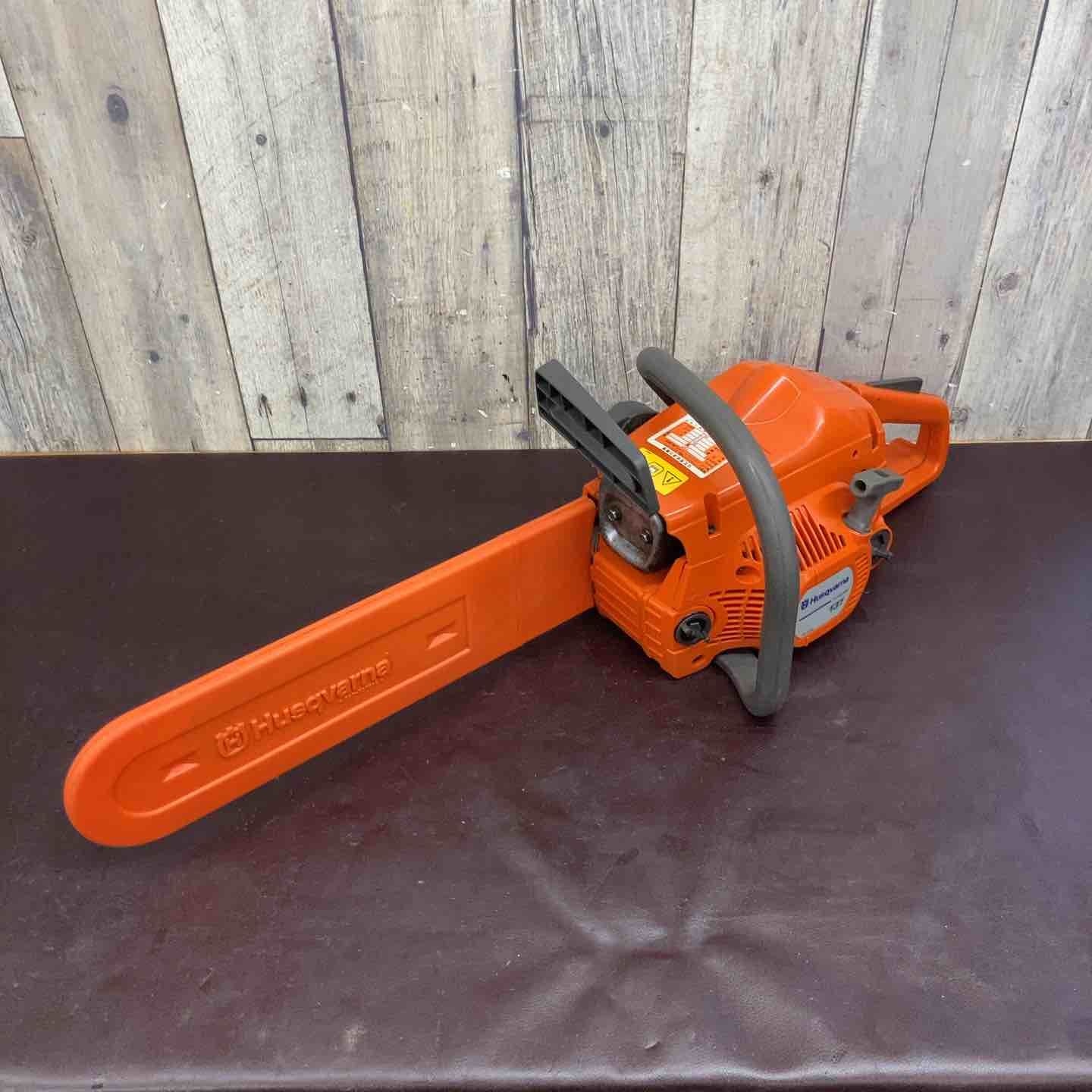中古品】Husqvarna(ハスクバーナ) エンジンチェンソー 137型【東大和店 
