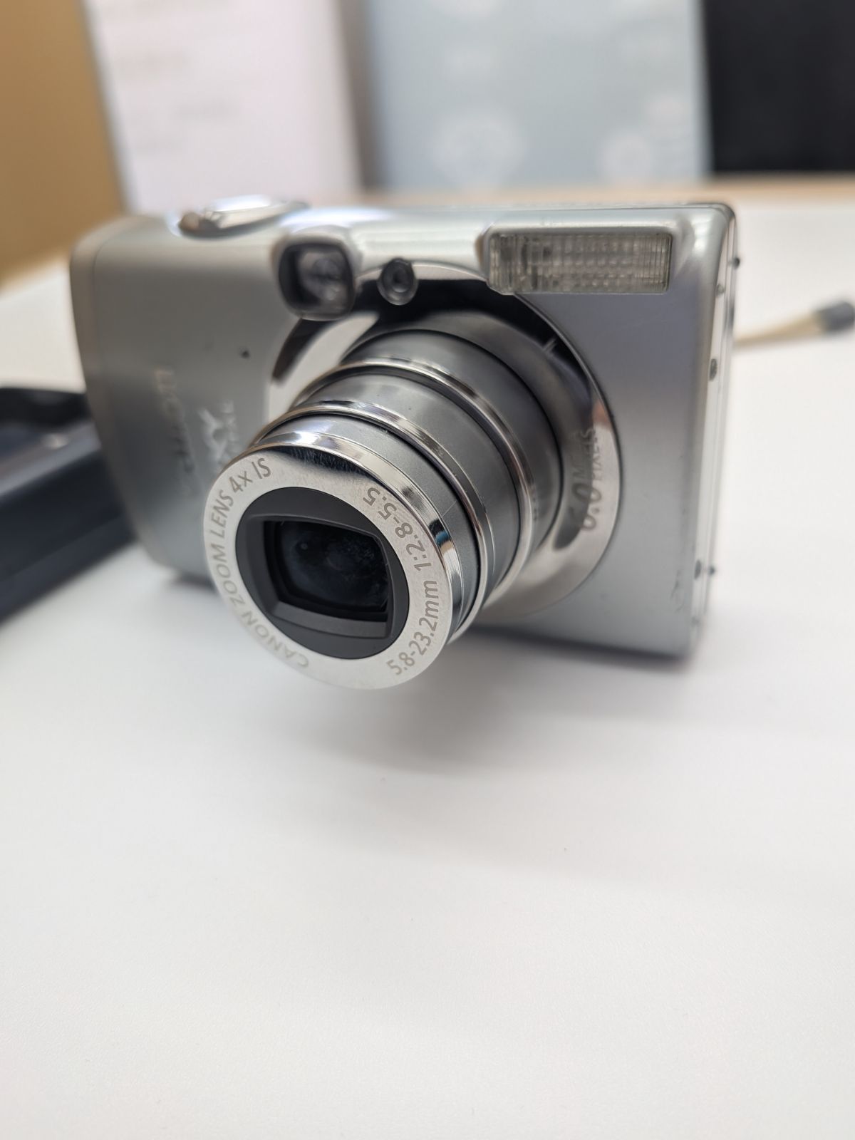 ★Canon IXY DIGITAL 800 IS シルバー 6.0MP 動作品 バッテリー 充電器付