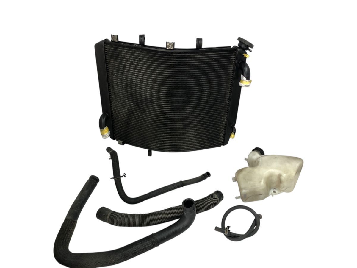 ZZ-R1400　ZZR1400　ZX-14　ABS　ZXT40A　ラジエーター　ラジエター　漏れ無し　タンク付　補修　流用　ストックにも（中古）2929-N3599