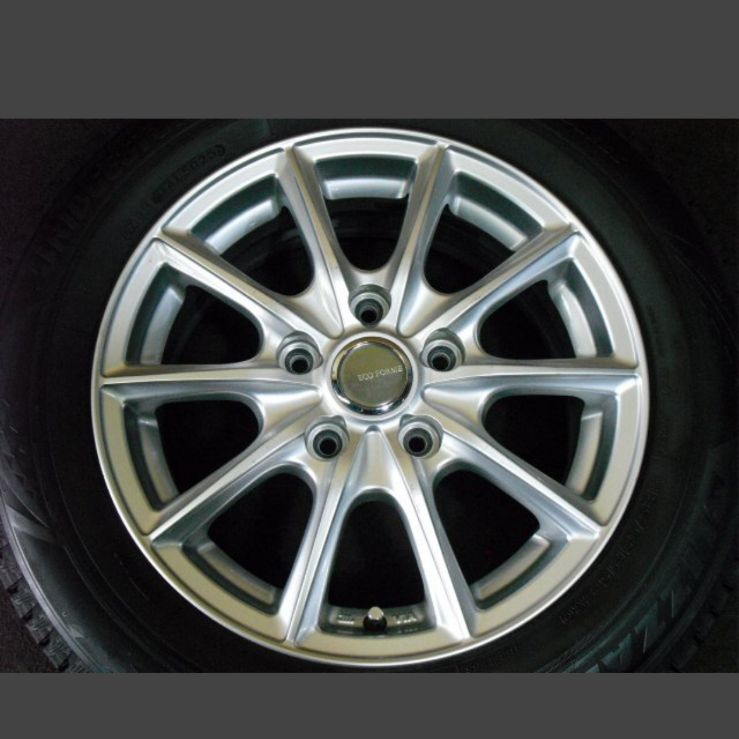 (T-2215)本州送料無料 超バリ山 185/65R15 VRX3 23年製 GB5.6フリード GT系フリード 等 15インチスタッドレスセット物 中古タイヤホイール