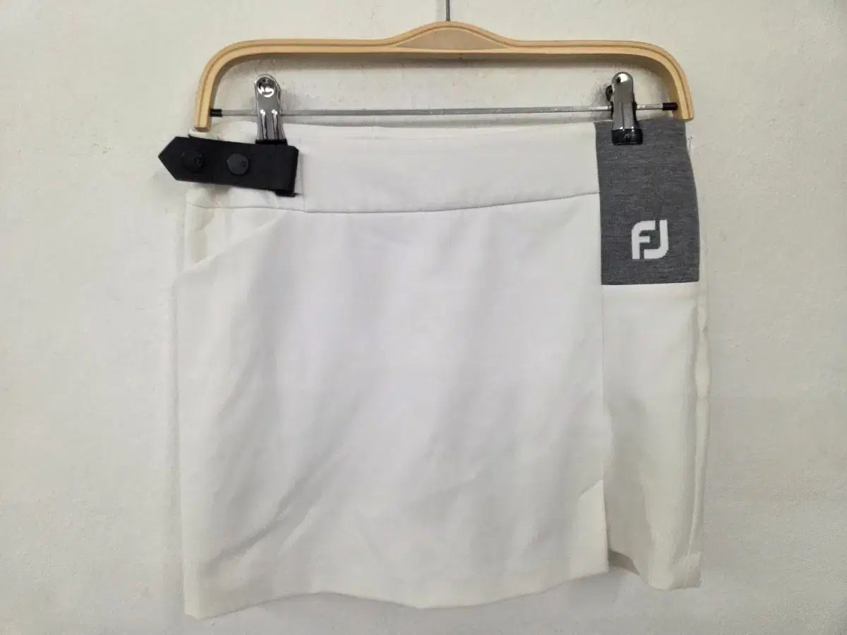 フットジョイ FJ ゴルフ スカート クリーム