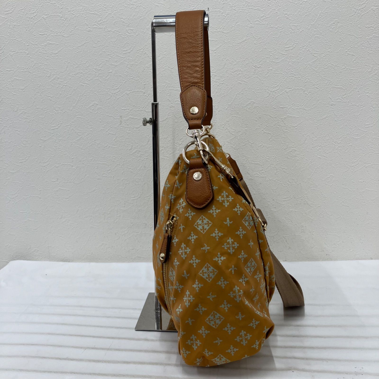 レディースファッション 美品 russet ラシット ワンショルダーバッグ 