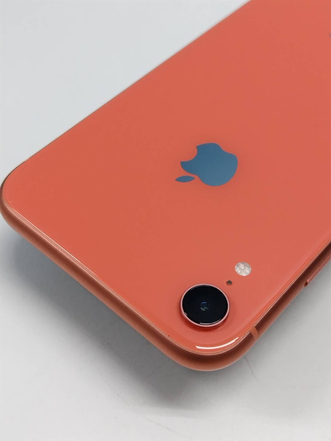 Apple iPhone XR/64GB/A2106〈MT0A2J/A〉 - メルカリ