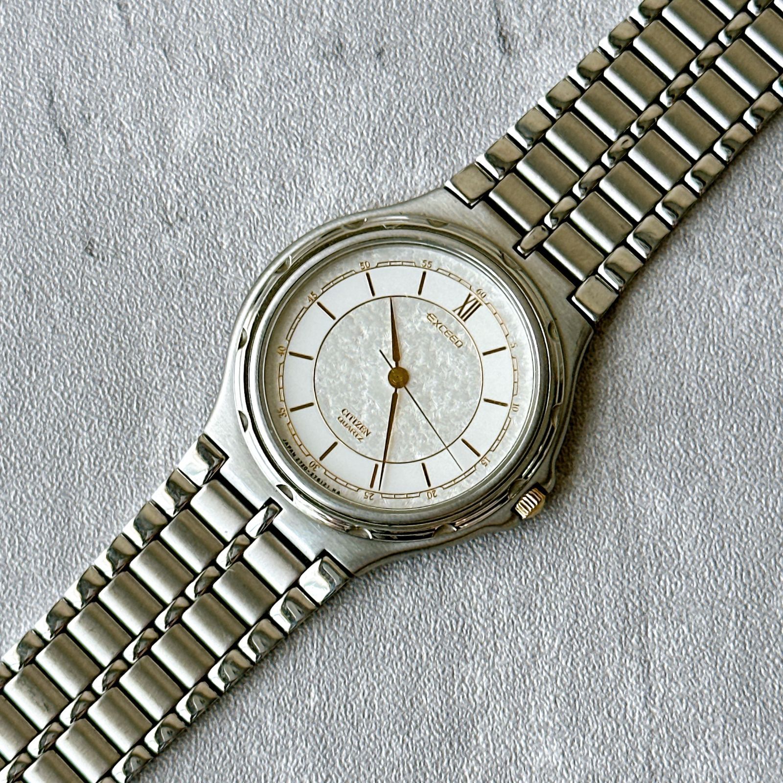 CITIZEN EXCEED シチズンエクシード シェル調文字盤 メンズ腕時計 クォーツ 薄型 ドレスウォッチ ヴィンテージ シチズン エクシード 日本製