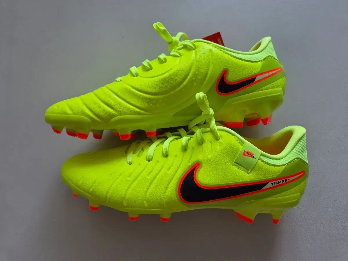 新品 255mm NIKE ティエンポ レジェンド 10 FG/MG