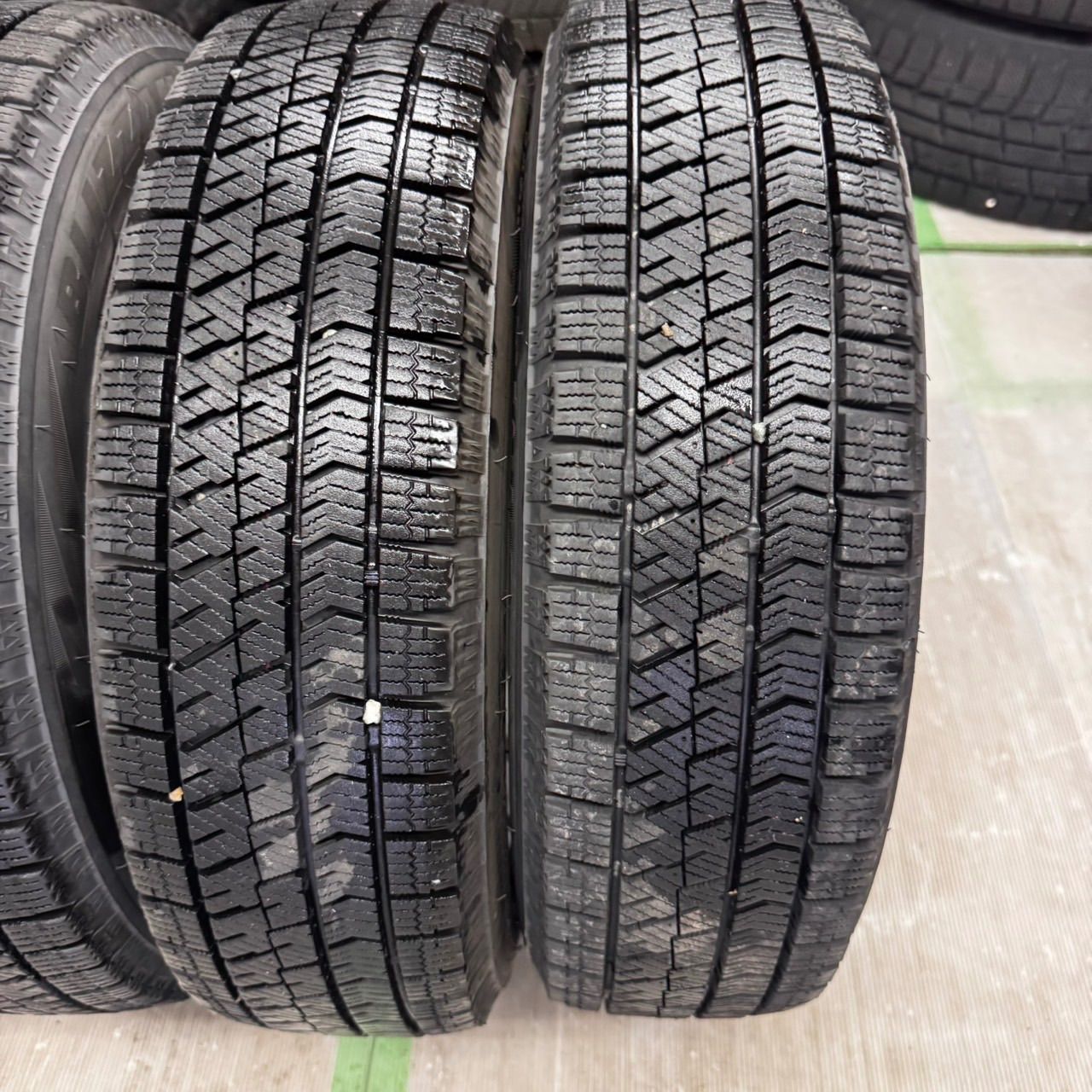 中古スタッドレス 日産純正 14インチ 4.5j +46 PCD100 ブリヂストン