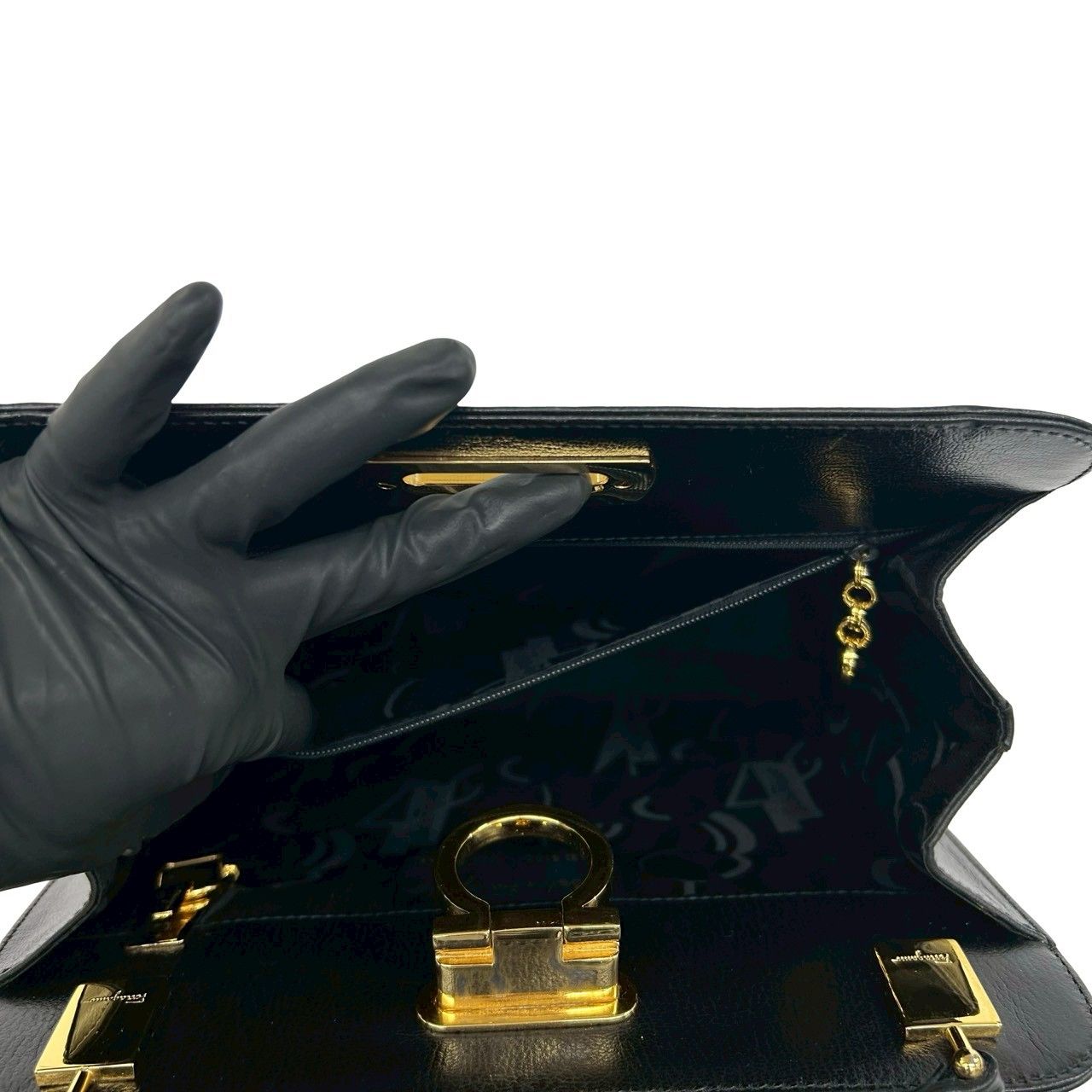 美品　サルヴァトーレフェラガモ　ガンチーニ　ゴールド　ロゴ金具 極 美品 Salvatore Ferragamo サルヴァトーレフェラガモ ヴィンテージ