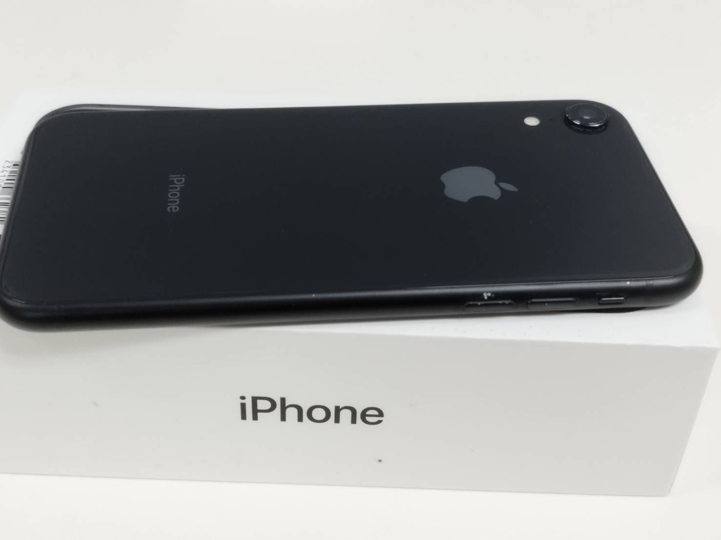 iPhone XR 128GB ブラック SIMフリー バッテリー83% - メルカリ