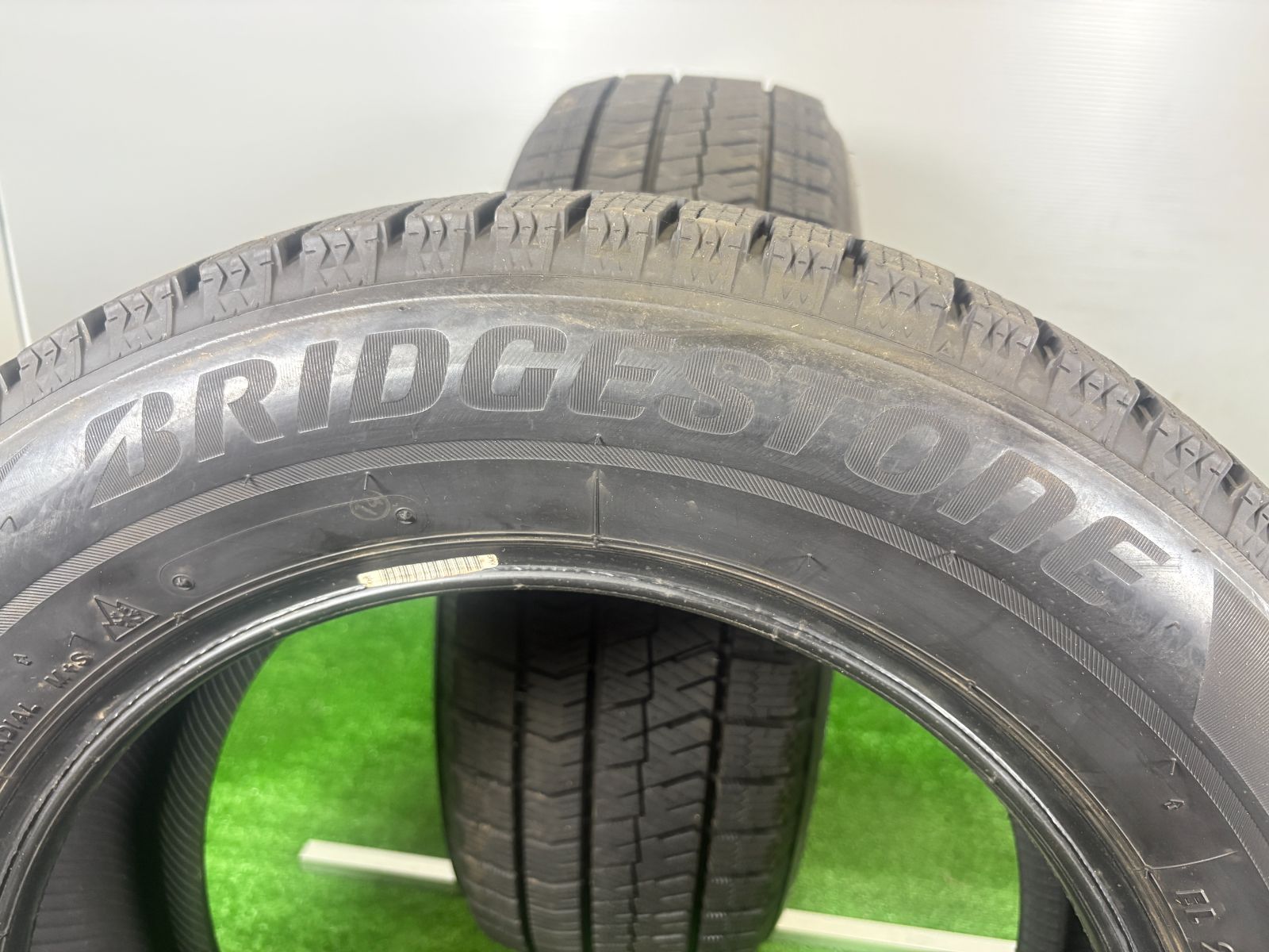 送料無料☆205/60R16 ブリヂストン VRX2 2023年製 2本 冬 タイヤ