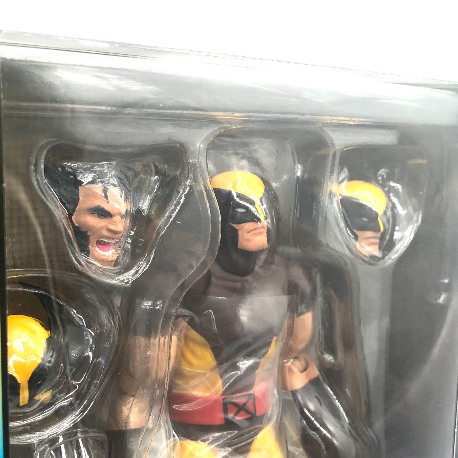 MAFEX No.138 WOLVERINE BROWN COMIC Ver. 未開封 訳あり テープ部分 
