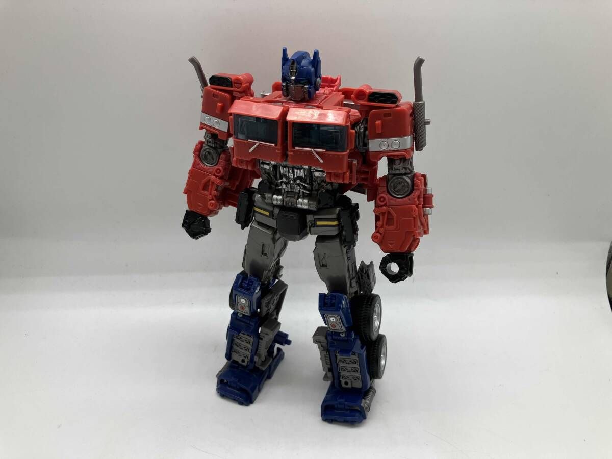 タカラトミｰ オプティマスプライム トランスフォｰマｰ スタジオシリｰズ