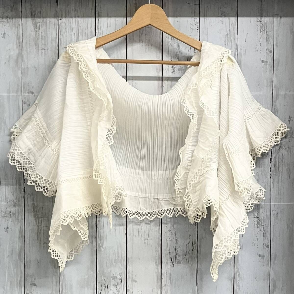 PLEATS PLEASE ISSEYMIYAKE イッセイミヤケ PP31-JO883 レディース 半袖カーディガン アンサンブル size3 オフホワイト ホワイト
