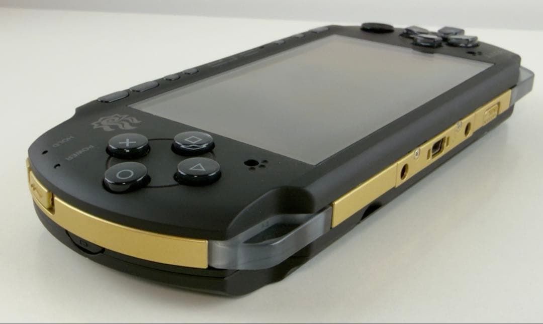 極美品 PSP3000 モンスターハンター 3rd ハンターズ モデル 本体 モンスターハンターポータブル
