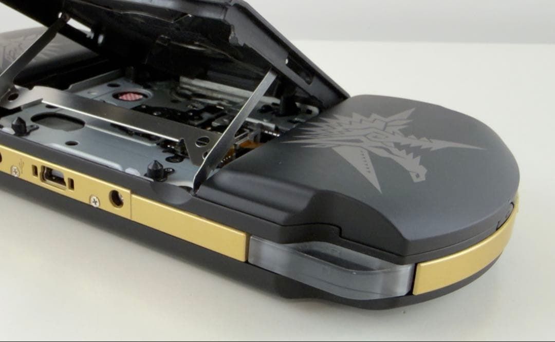 極美品 PSP3000 モンスターハンター 3rd ハンターズ モデル 本体 モンスターハンターポータブル