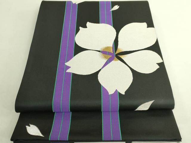 平和屋着物●極上　世界的人形師　辻村寿三郎　ジュサブロー　六通柄袋帯　舞桜　黒地　金銀糸　逸品　未使用　DZAB1520kh6