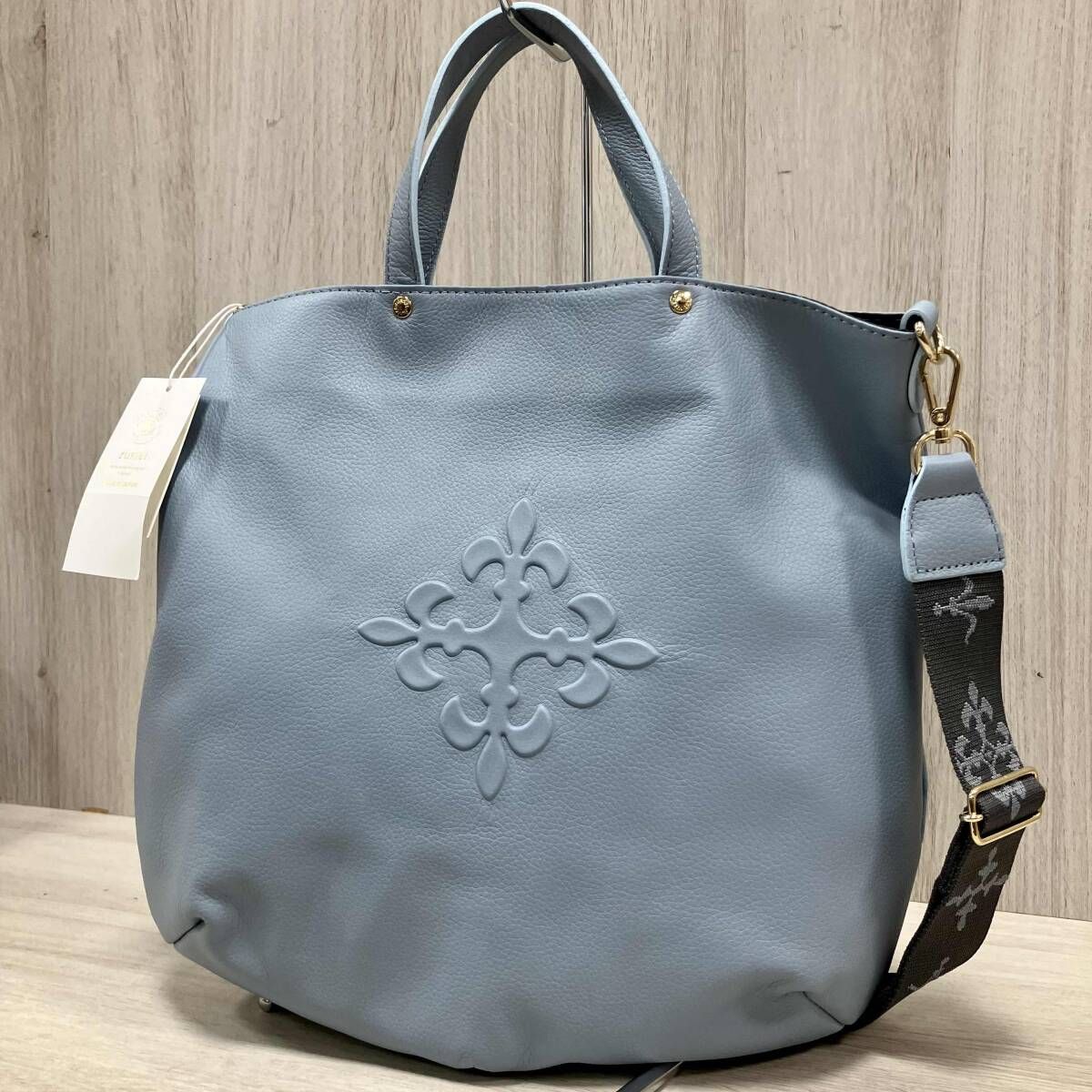 russet/ショルダーバッグ／スカイブルー　【タグ付き】ラシット スリム2WAYトートバッグ エンボスモノグラム 本革 ブルー　A4